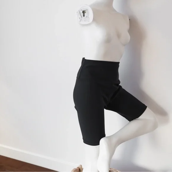 WARDROBE.NYC Biker Short, Black, Size Medium - Picture 5 of 15
